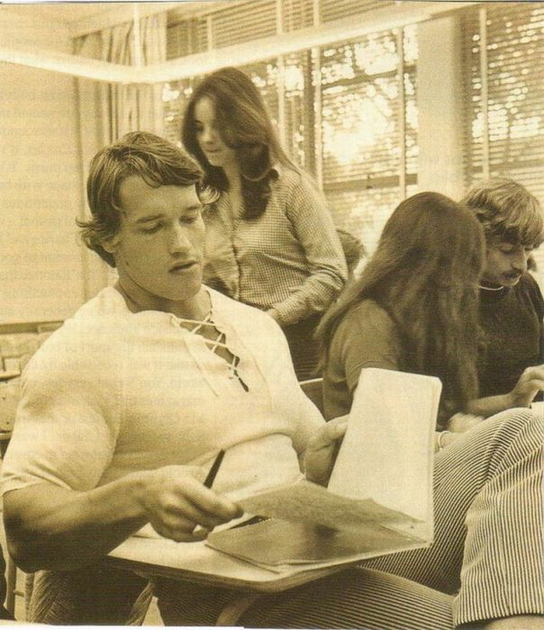 Young Arnold Schwarzenegger (100 pics)