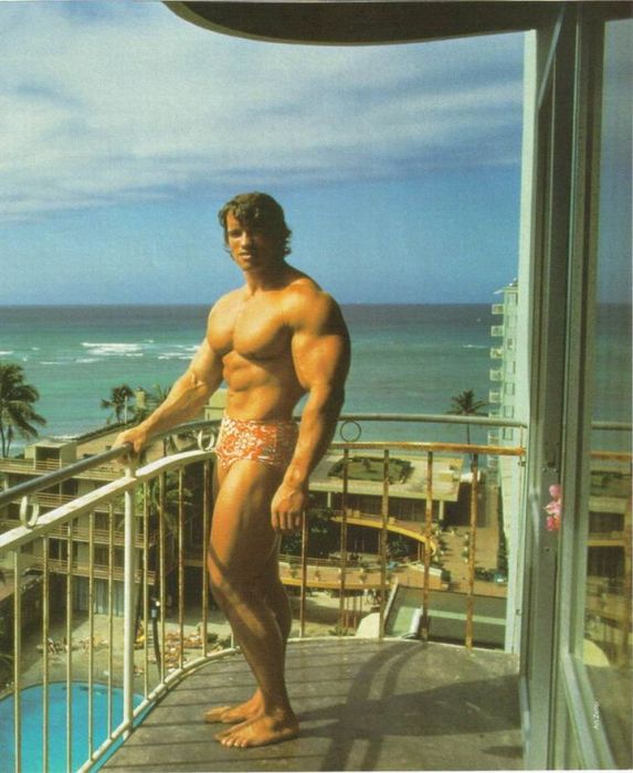 Young Arnold Schwarzenegger (100 pics)