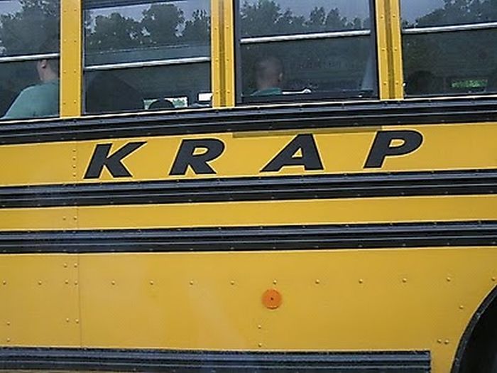 Bad School Names (19 pics)