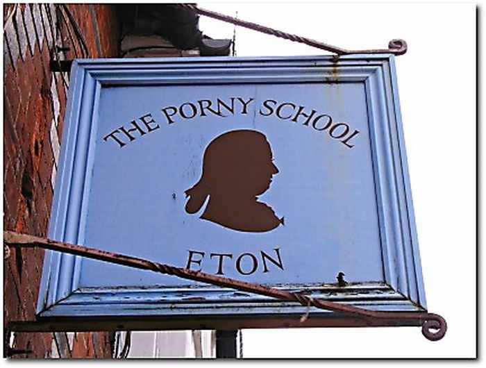 Bad School Names (19 pics)