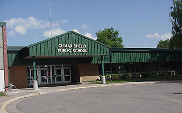 Bad School Names (19 pics)
