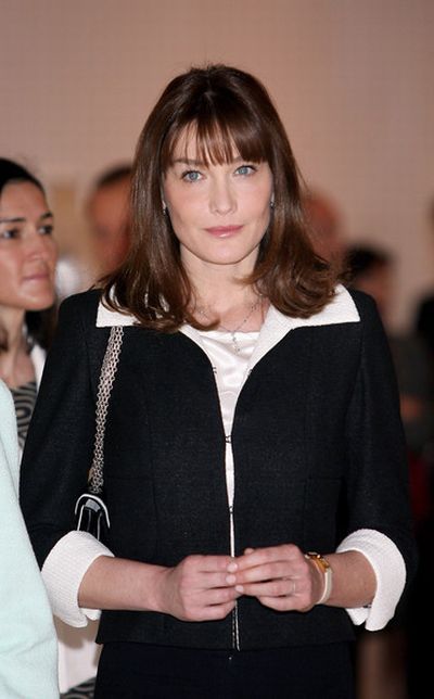 The Official Carla Bruni Facelift Timeline (15 pics)