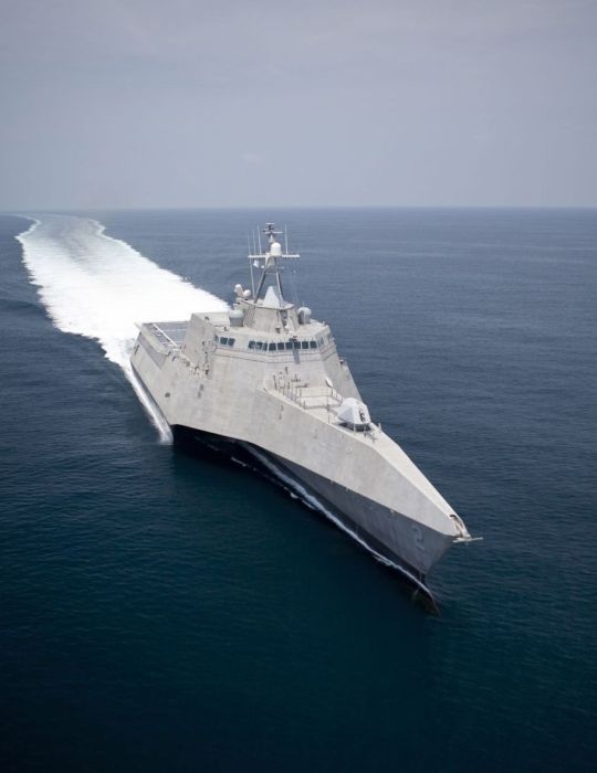USS Independence (15 pics)