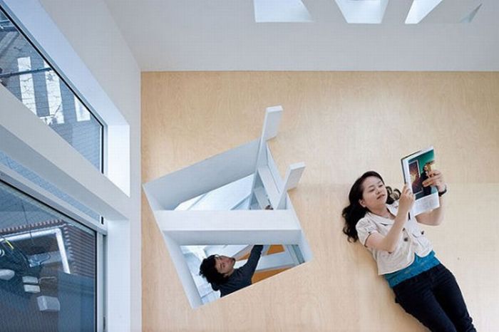 Very Unusual Apartment Building in Tokyo (10 pics)