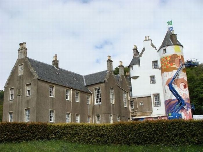 Graffiti Castle in Scotland (15 pics)