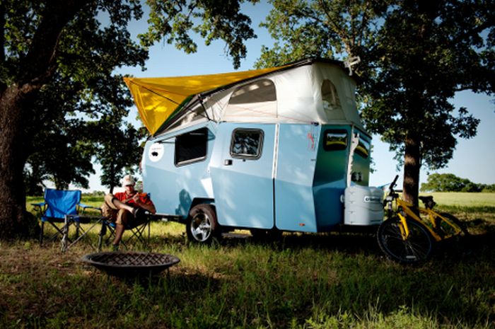 Cricket Trailer (12 pics)
