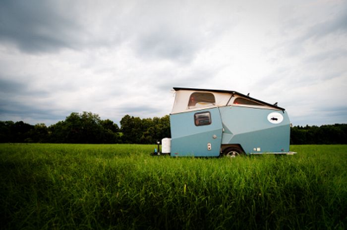 Cricket Trailer (12 pics)