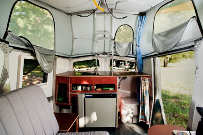 Cricket Trailer (12 pics)