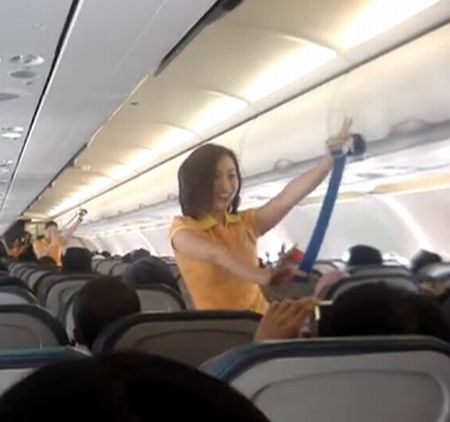 Cebu Pacific Flight Attendants Dancing