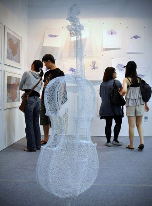3D Chicken Wire Sculptures (15 pics)