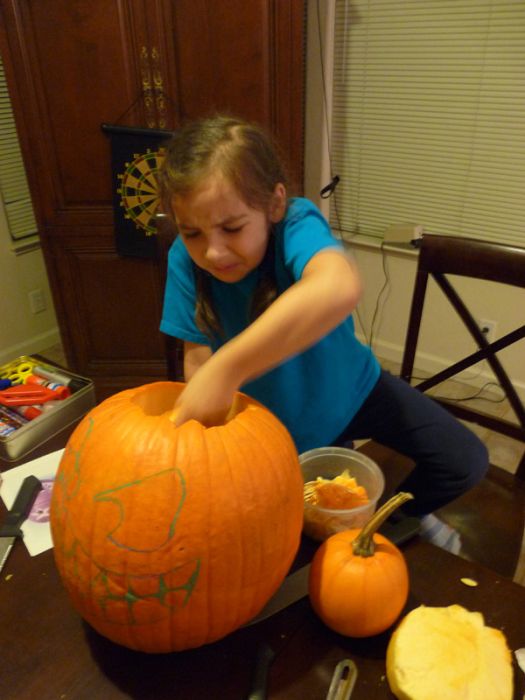 How to Create a Cannibal Pumpkin (34 pics)