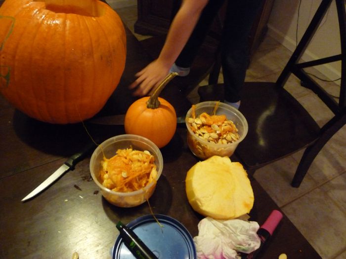 How to Create a Cannibal Pumpkin (34 pics)