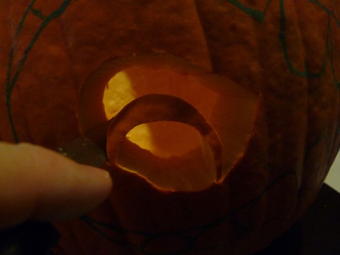 How to Create a Cannibal Pumpkin (34 pics)