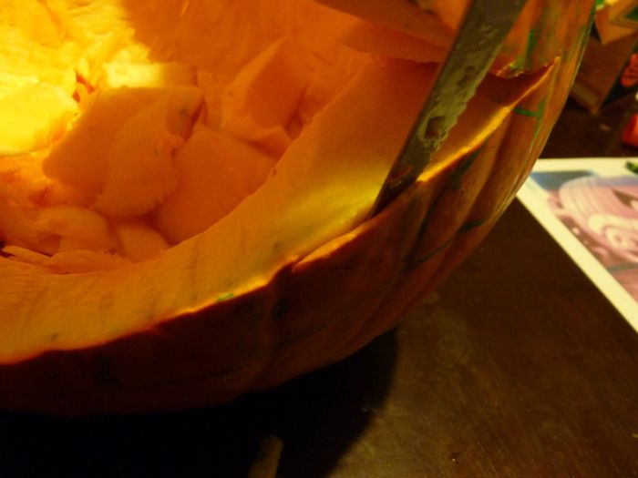 How to Create a Cannibal Pumpkin (34 pics)