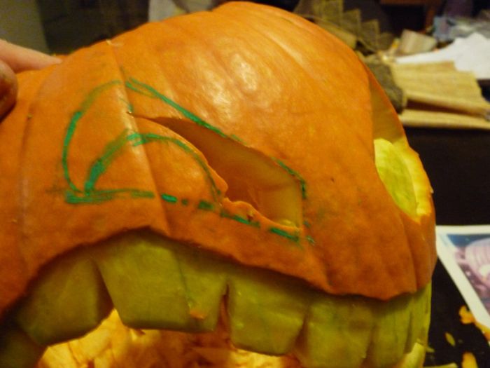 How to Create a Cannibal Pumpkin (34 pics)