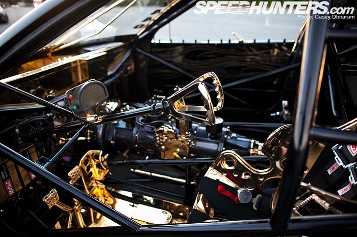 BMW M3 Powered by a Mazda Four Rotor Engine (17 pics)