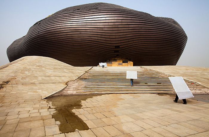 Ordos, China: A Modern Ghost Town (13 pics)