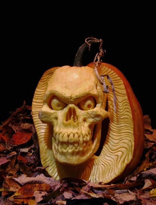 Incredible Pumpkin Carvings (19 pics)