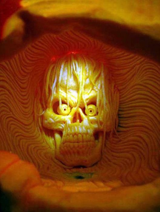 Incredible Pumpkin Carvings (19 pics)