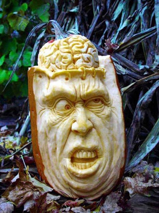Incredible Pumpkin Carvings (19 pics)