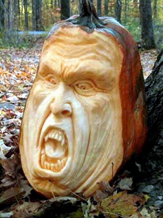 Incredible Pumpkin Carvings (19 pics)