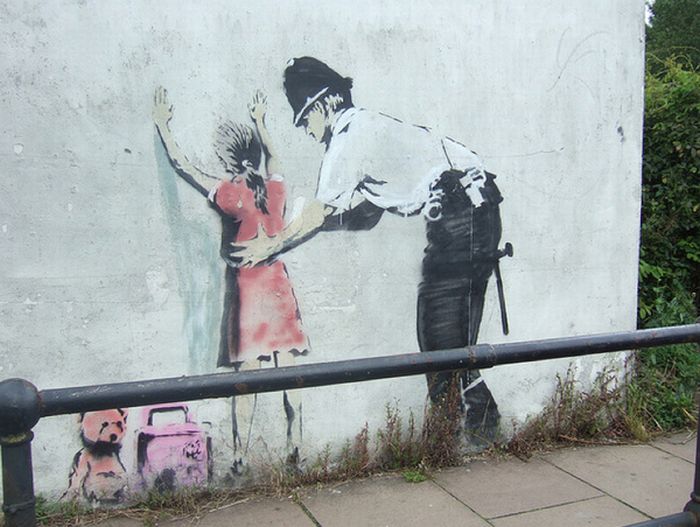 Banksy Graffiti Drawings (106 pics)