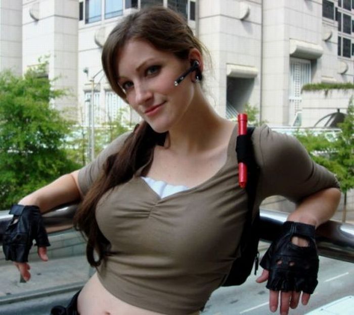 Lara Croft Cosplay (24 pics)