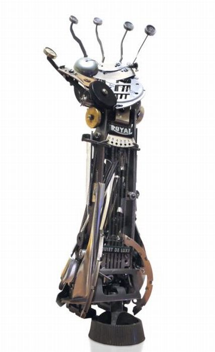 Amazing Sculptures Made Out of Typewriter Parts (34 pics)