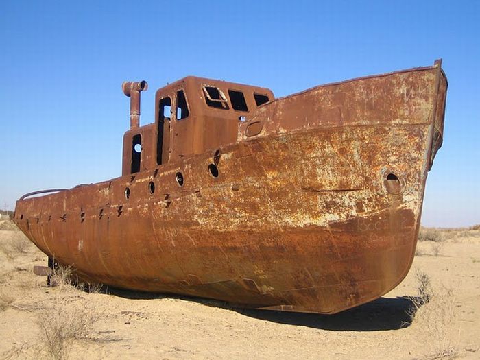 When a Sea Disappears (12 pics)