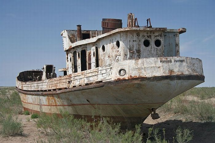 When a Sea Disappears (12 pics)