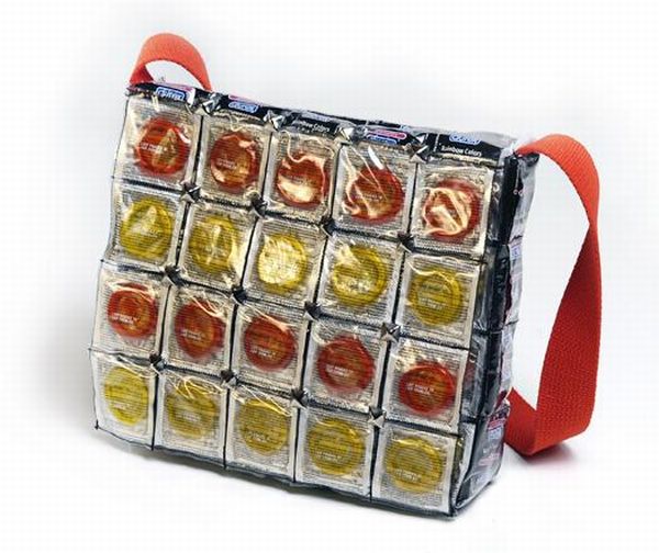 Items Made of Condoms (24 pics)