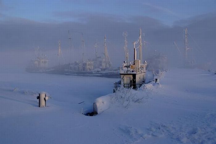Ships at Winter (15 pics)