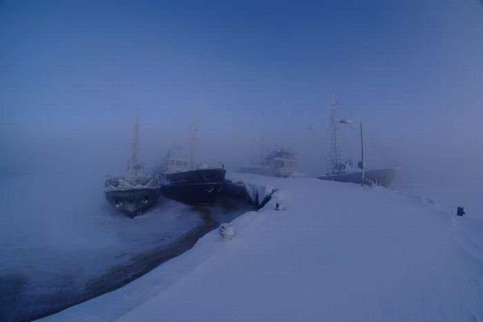 Ships at Winter (15 pics)
