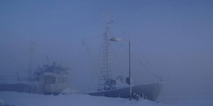 Ships at Winter (15 pics)