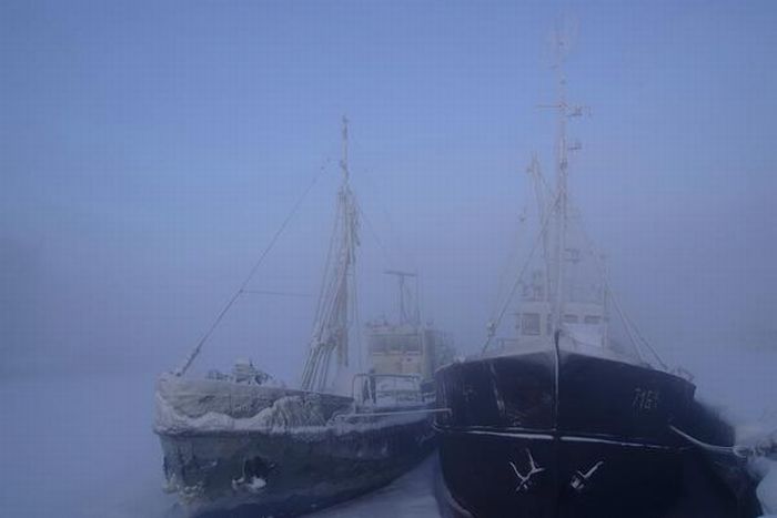 Ships at Winter (15 pics)