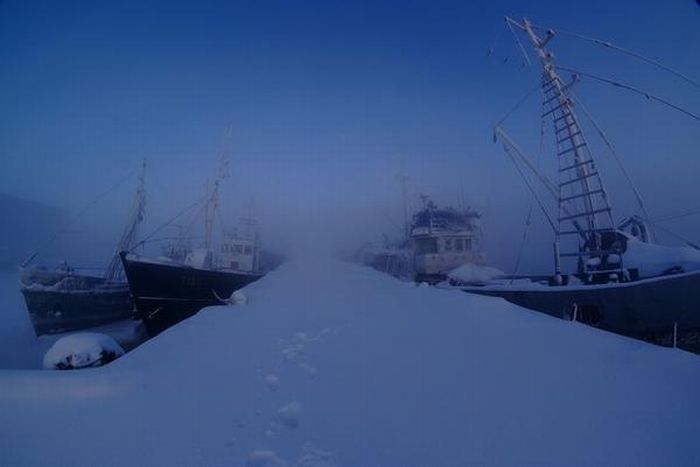 Ships at Winter (15 pics)