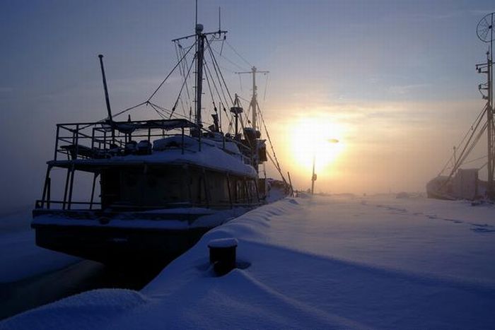 Ships at Winter (15 pics)