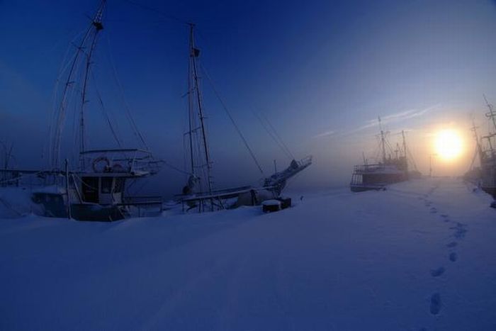 Ships at Winter (15 pics)