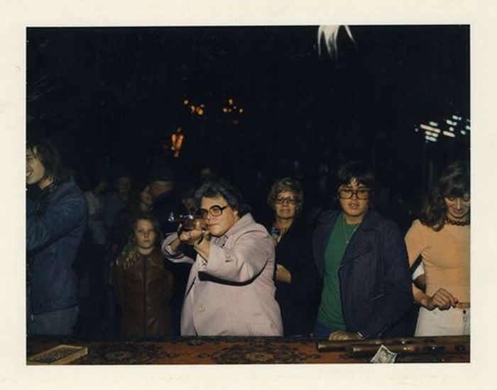 Vintage Photos of Women with Guns (27 pics)