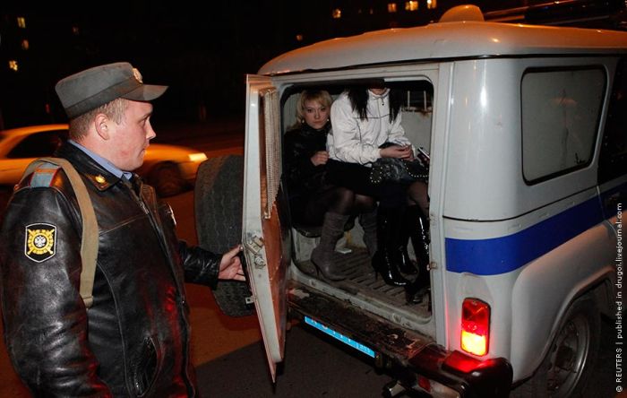 New Way to Fight Prostitution in Russia (4 pics)