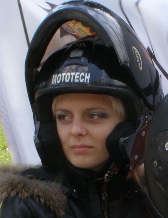 Russian Bike Girls (16 pics)