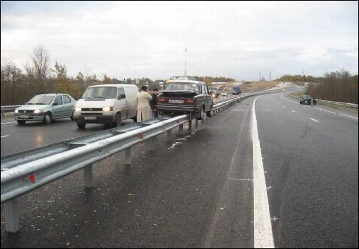 How Did the Car Get There (5 pics + video)