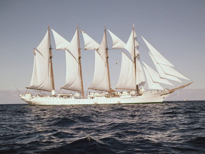 Beautiful Sailboats (31 pics)