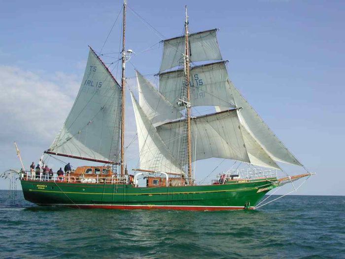 Beautiful Sailboats (31 pics)