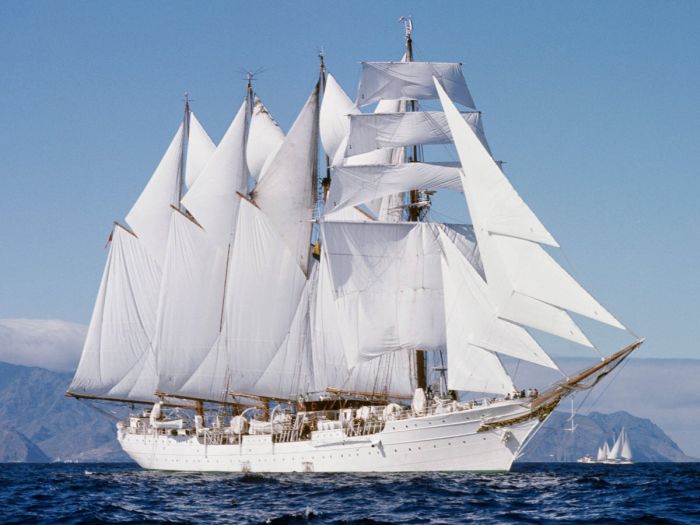 Beautiful Sailboats (31 pics)