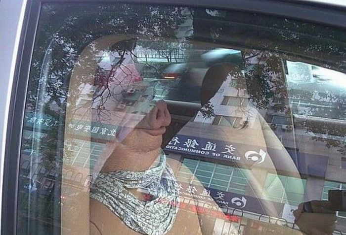 Strange Passenger (3 pics)