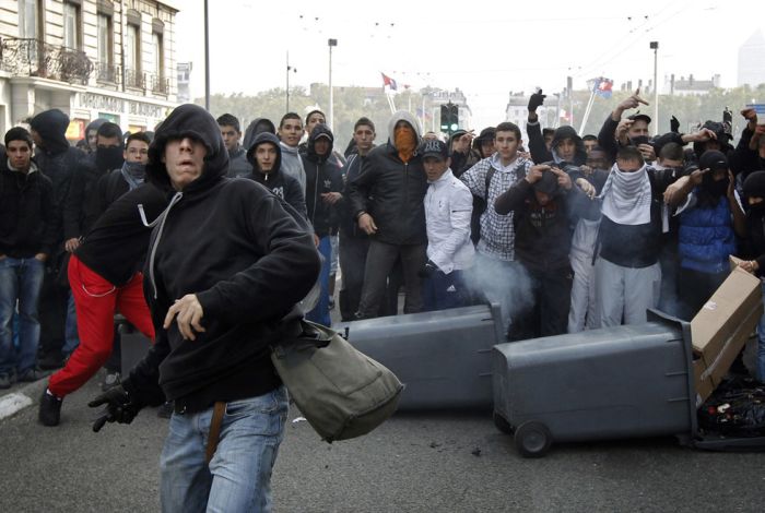 Strikes in France Continue (30 pics)