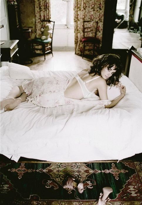 Glamour Photographs of Celebrities by Ellen von Unwerth (18 pics)