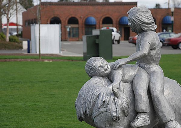 Strange Statues (34 pics)