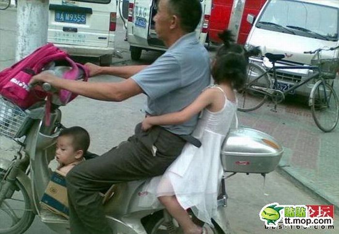 Taking Kids to School (4 pics)